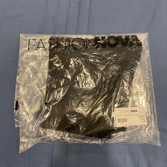 Fashion nova ready for whatever cropped leggings - Picture 7 of 8